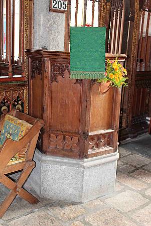 Manaton - The Pulpit